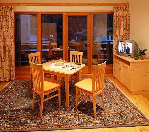 Ehart Apartment