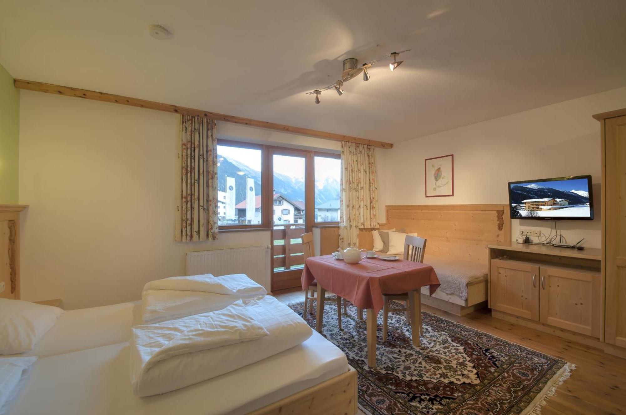 Ehart Apartment *