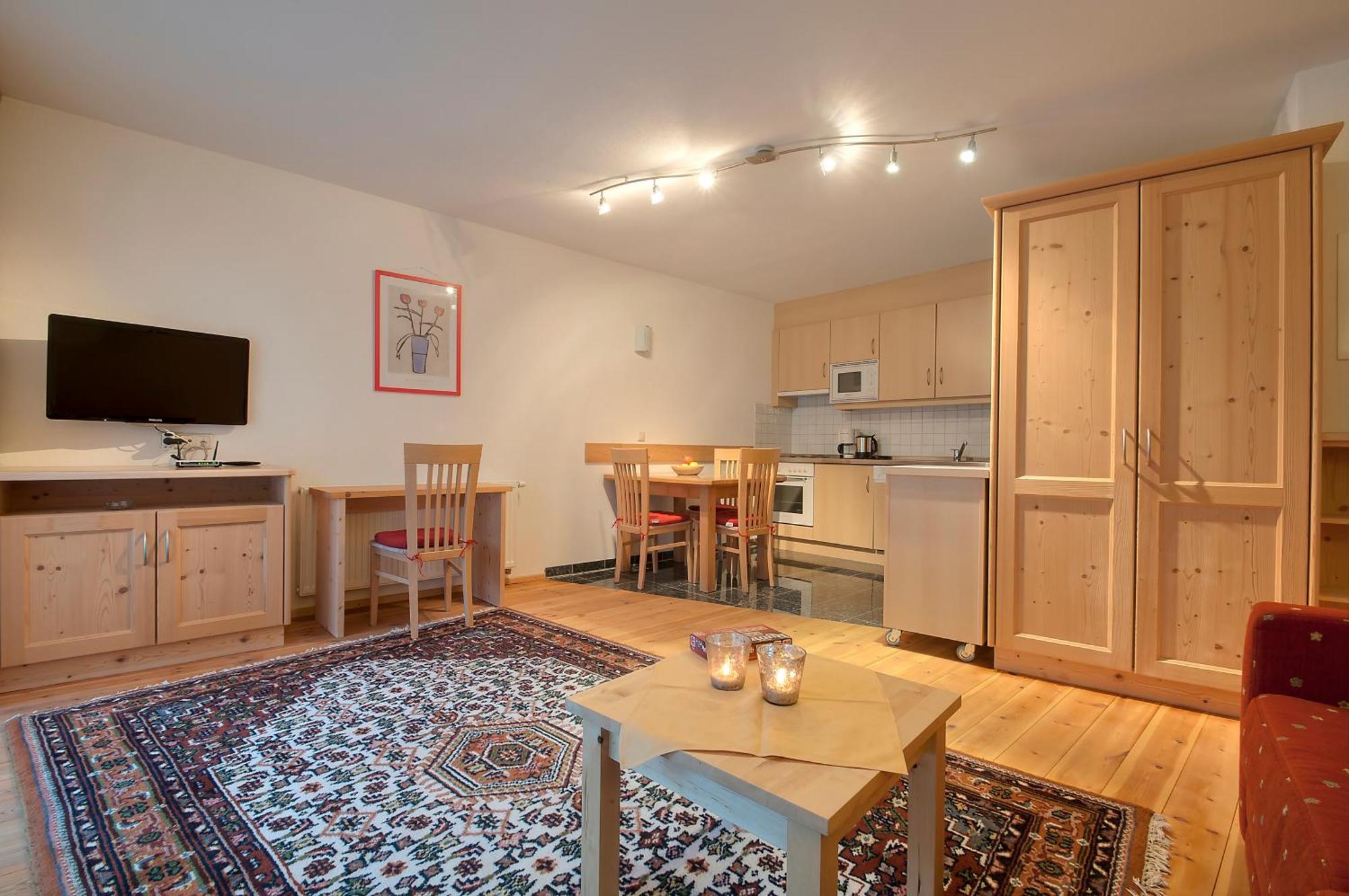 Ehart Apartment