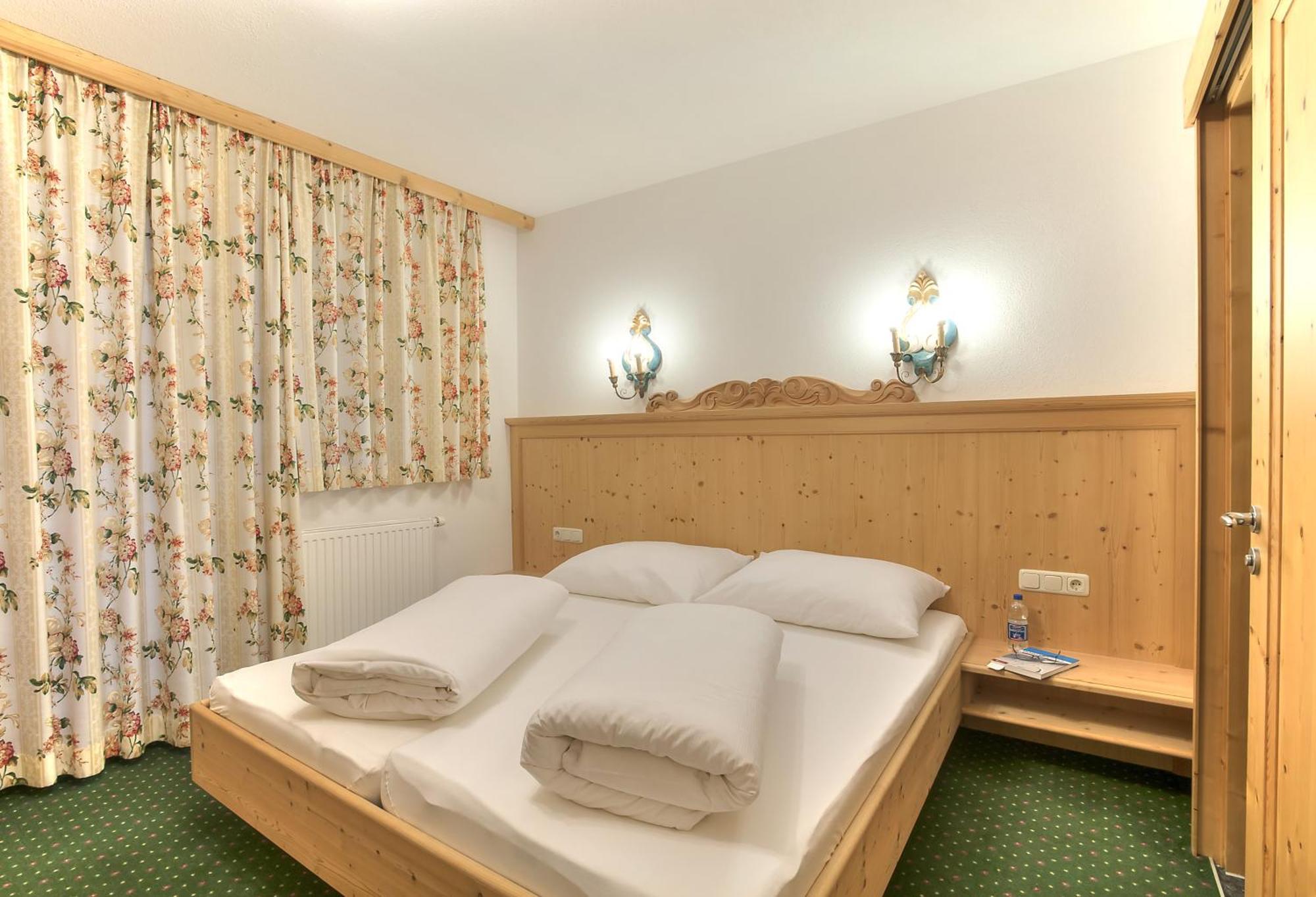 Ehart Apartment